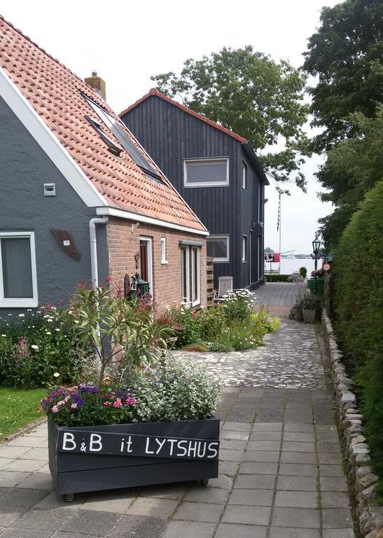B&B It Lytshus Earnewald Ngoại thất bức ảnh